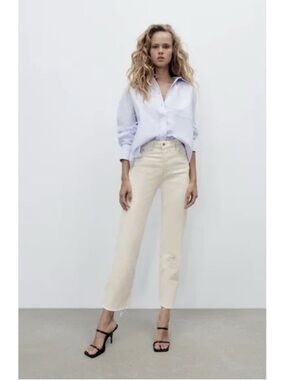 Zara Straight-Leg High-Rise Jeans in Cream Ecru Size 10